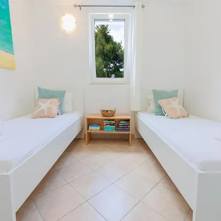 - Comfort Two-bedroom D8 Апартаменты *