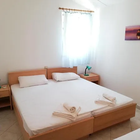 - Comfort Two-bedroom D8 Διαμέρισμα Λομπάρδα
